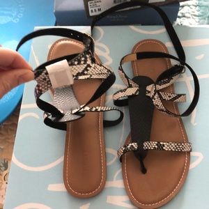 NEW Old navy snakeskin ankle wrap flats